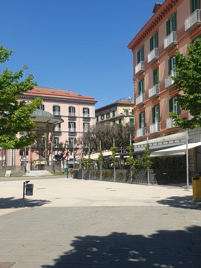 La Residenza Della Fenice Кастелламмаре-ди-Стабия Экстерьер фото